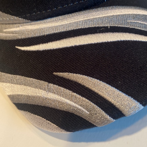 NWOT & Vintage NFL Raiders Tiger Stripe Coach’s Cap - Picture 3 of 10